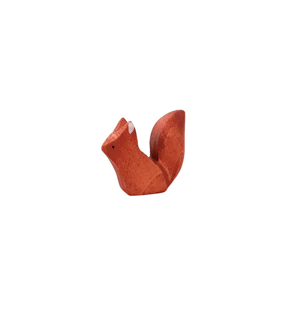 Brin d’Ours Wooden Squirrel - Sitting