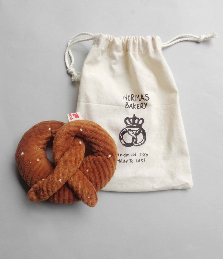 Pretzel Rattle